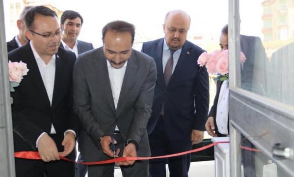 Başkanımız ve Kaymakamımız Perdeci-Terzi Dükkanı Açılışına Katıldılar.